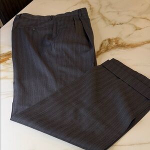 Élite Gray Pinstripe Trousers